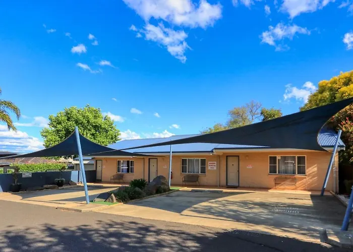 Edward Parry Motel And Apartments