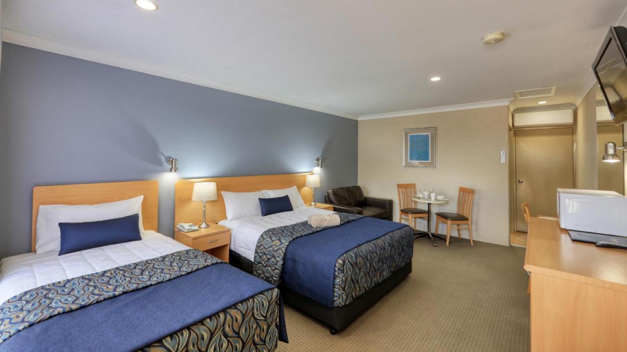 Motel Edward Parry And